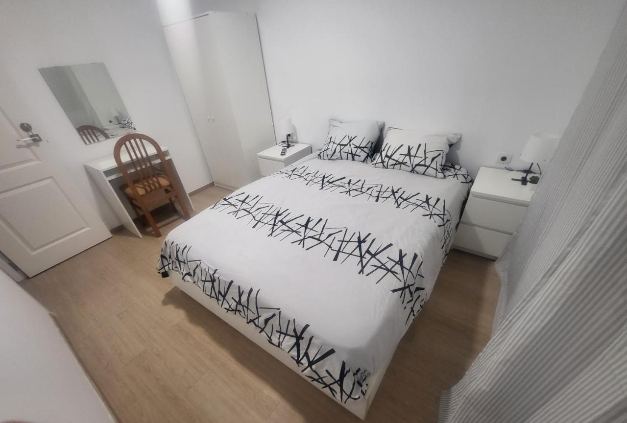 Habitaciones Con Bano Compartido En Bonito Apartamento En บาดาโลนา ภายนอก รูปภาพ