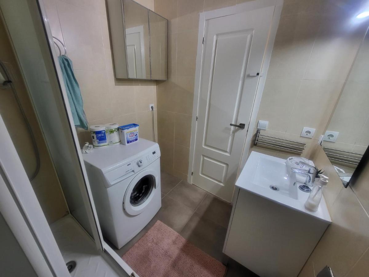 Habitaciones Con Bano Compartido En Bonito Apartamento En บาดาโลนา ภายนอก รูปภาพ
