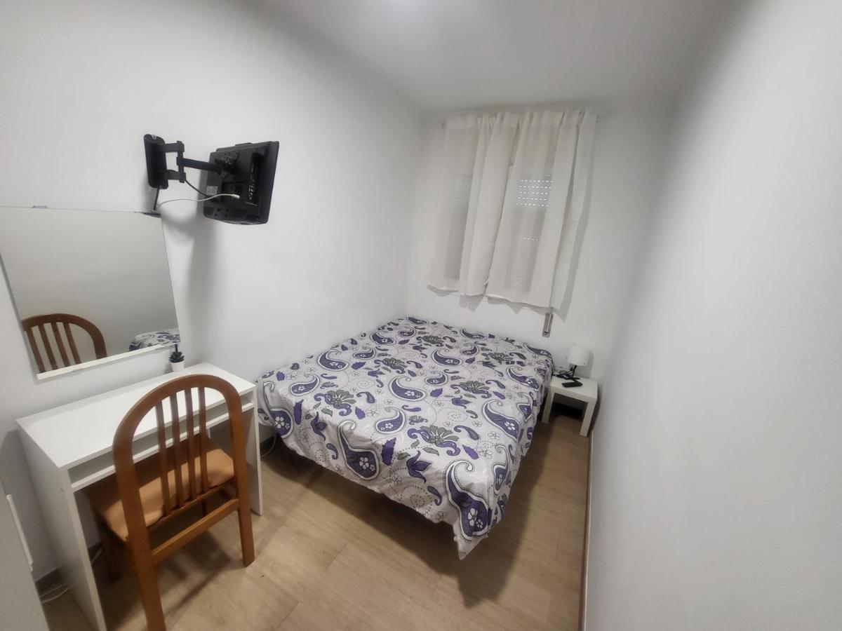 Habitaciones Con Bano Compartido En Bonito Apartamento En บาดาโลนา ภายนอก รูปภาพ
